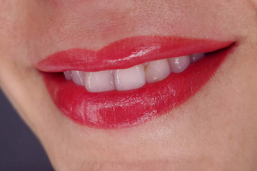 Lipblush and lipstic semipermanent makeup tattoo in Lucerna